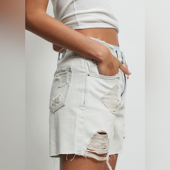 NWT BDG Destroyed Shorts Sz 28 - Picture 9 of 10